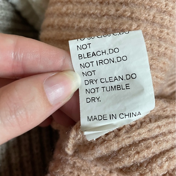 Shein Color-blocked Pink, White, and Tan Knit Sweater, Size Small - Picture 4 of 5